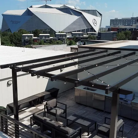 Entire Top Floor Penthouse Loft, Sleeps 20